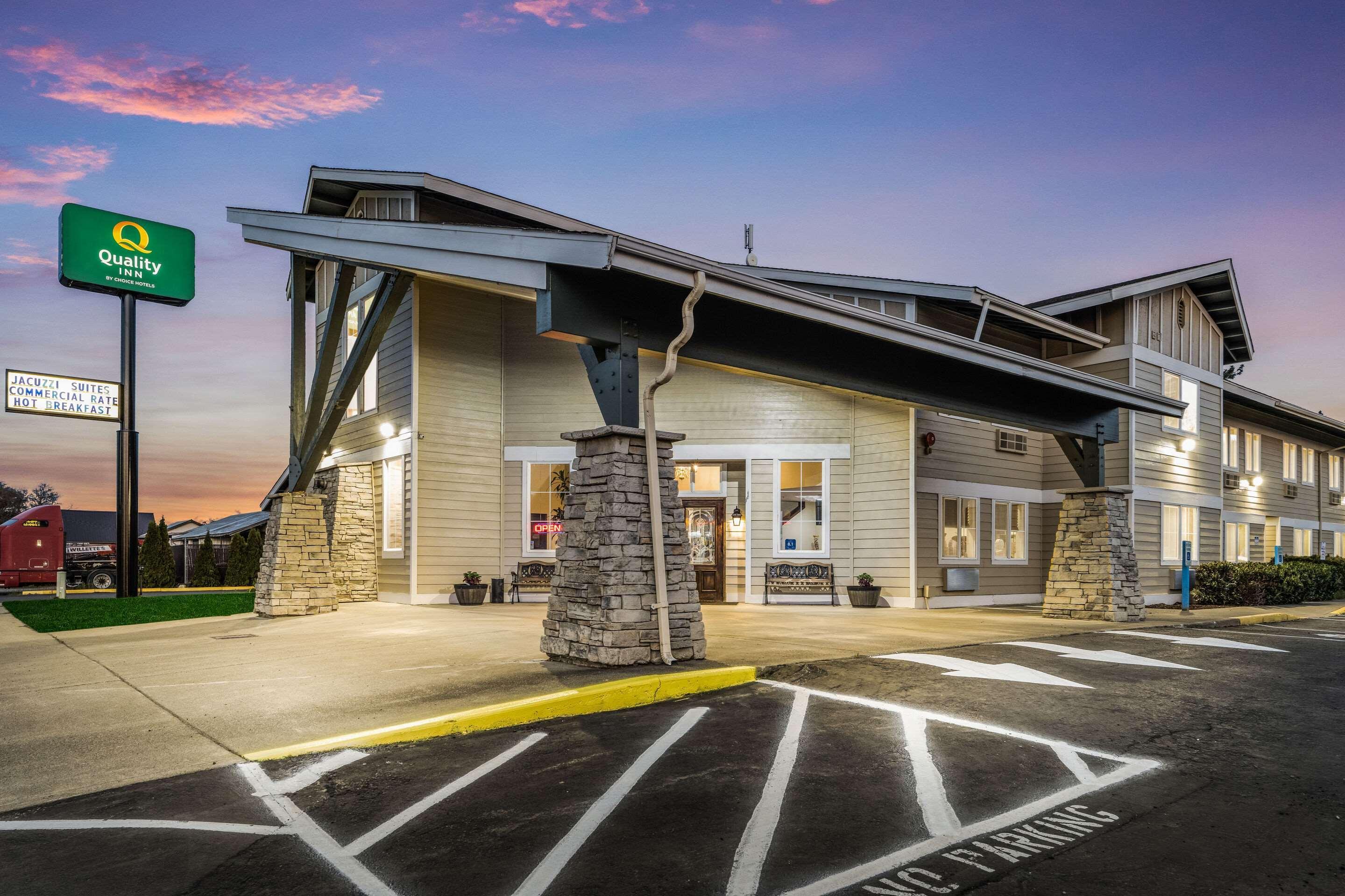 Quality Inn Cle Elum-Ellensburg エクステリア 写真